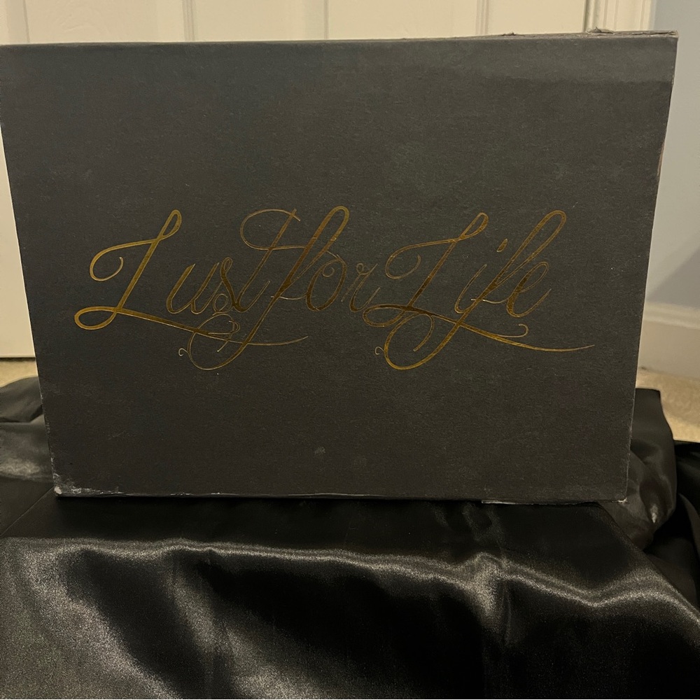 Lust of Life’s Iridescent Leather stilettos, 9M, New with Box - Picture 6 of 6